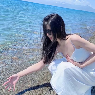 隔楼女孩:我们之间的层距