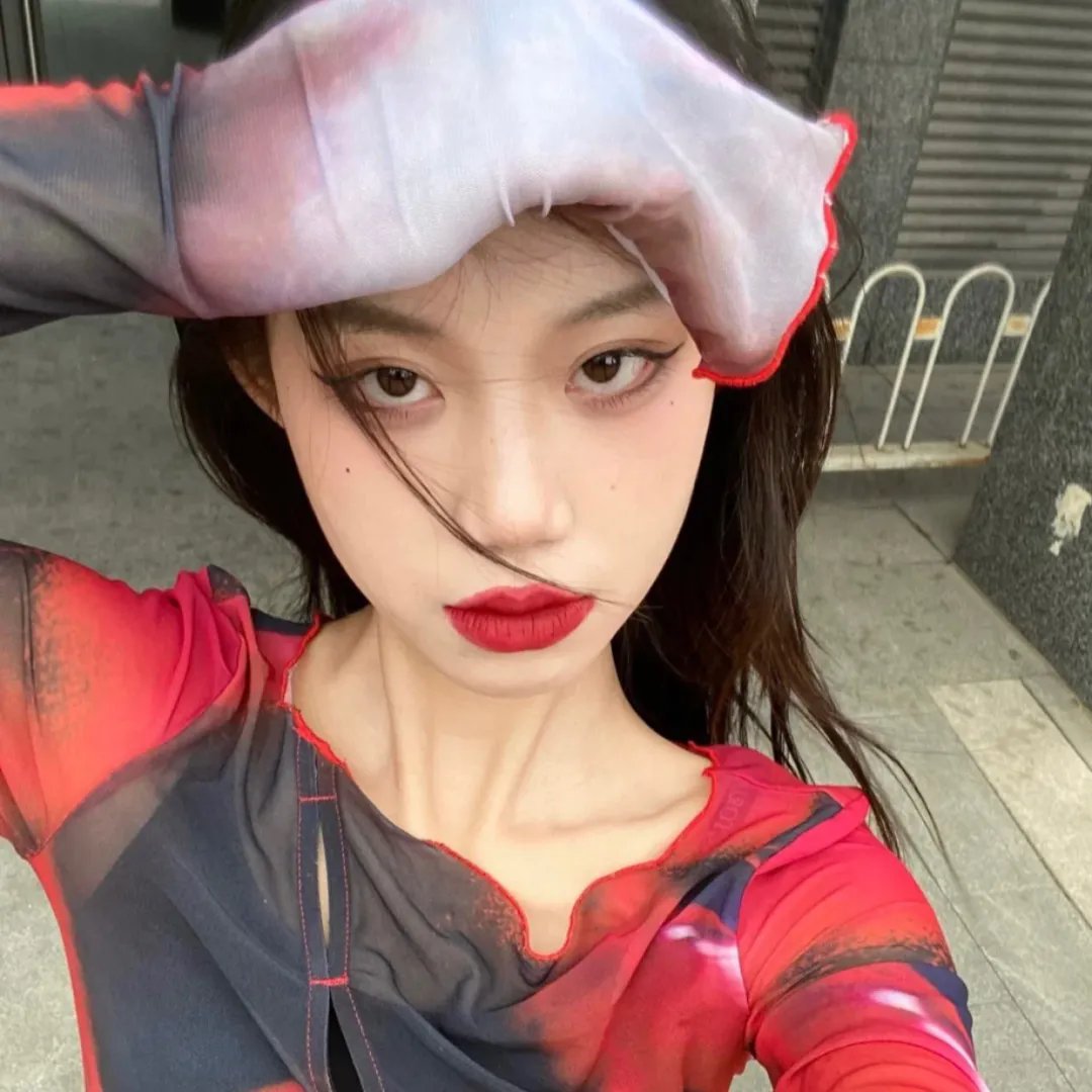 推动摇篮的手2025